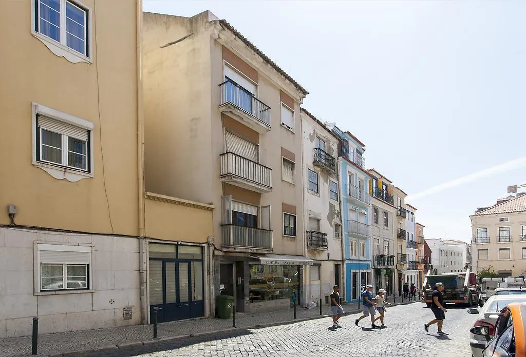 Joivy Bright 2Br Apt With River Views &Balcony In Alfama, Moments From Santa Apolonia Train Station Appartement Lissabon