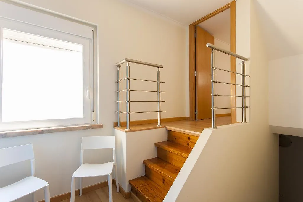 Joivy Bright 2Br Apt With River Views &Balcony In Alfama, Moments From Santa Apolonia Train Station Appartement Lissabon